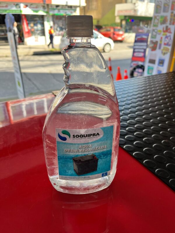 AGUA DESMINERALIZADA 1 LITRO